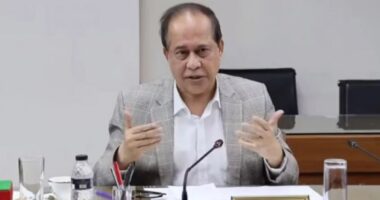 সাবেক সিইসি কাজী হাবিবুল আউয়াল গ্রেপ্তার
