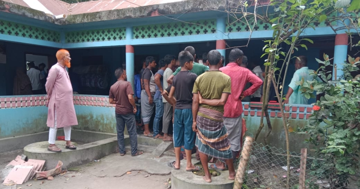 ডোমার উপজেলা বিএনপির সভাপতির বাড়ি থেকে কোটি টাকার চুরি