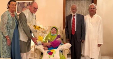 খালেদা জিয়ার সঙ্গে জার্মান রাষ্ট্রদূতের সৌজন্য সাক্ষাৎ