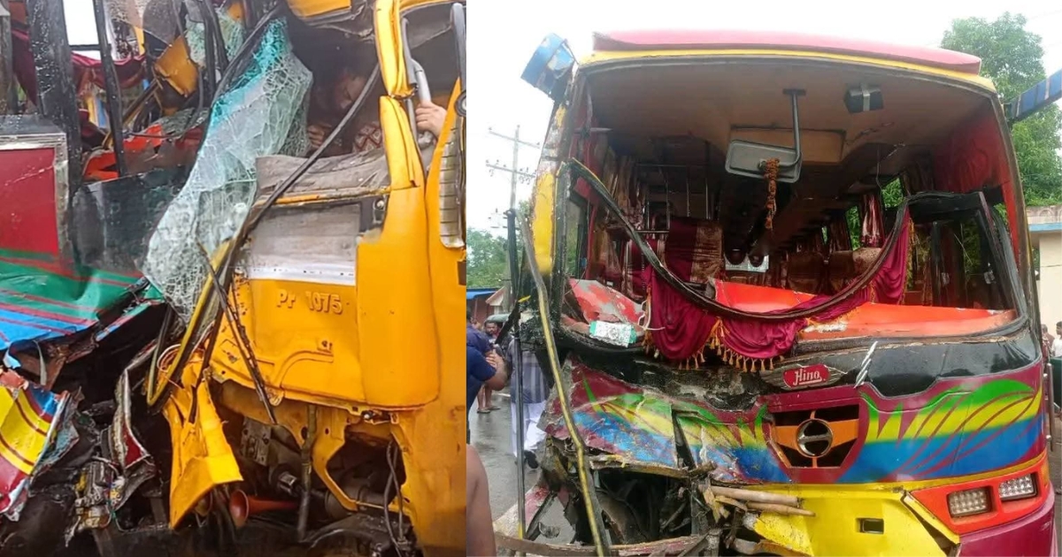 সিংগাইরে বাস-ট্রাক মুখোমুখি সংঘর্ষে চালক নিহত, আহত ৫
