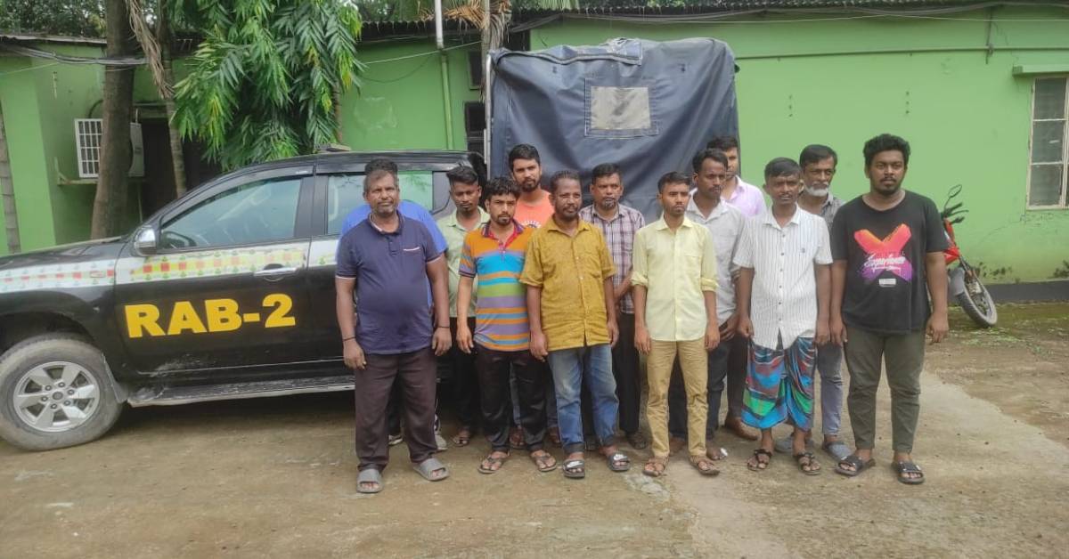 আগারগাঁওয়ে পাসপোর্ট দালাল চক্রের ১৩ দালাল গ্রেপ্তার