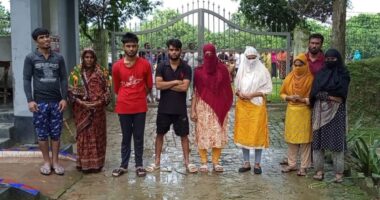 বাংলাদেশে আরও ১৮ জনকে পুশ ইন করলো বিএসএফ