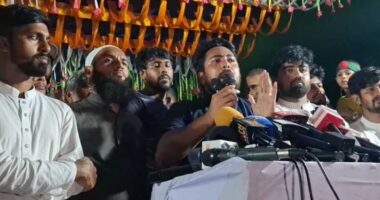 হাসিনাকে ১০ বার ফাঁসিতে ঝোলালেও তার অপরাধ কমবে না: নাহিদ ইসলাম