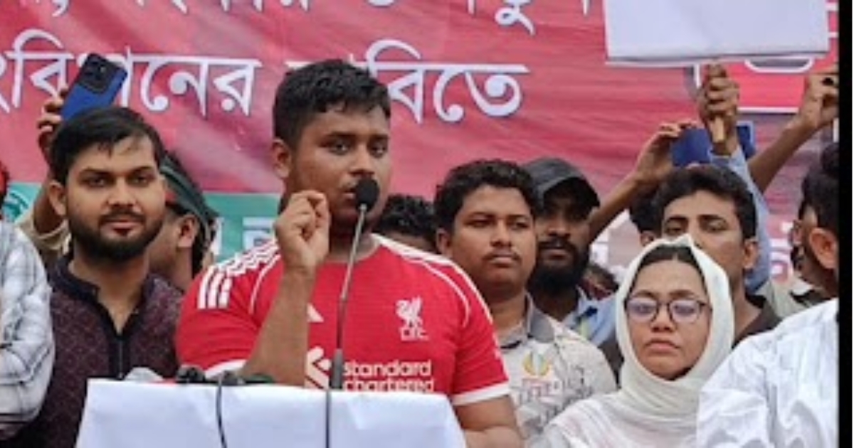 জনগণ পাশে থাকলে দিল্লি আর লন্ডন থাকতে হয় না: হাসনাত