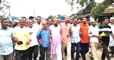 বাবরকে নিয়ে বিরূপ মন্তব্য করায় নাসিরুদ্দিন পাটোয়ারীর বিরুদ্ধে বিক্ষোভ মিছিল