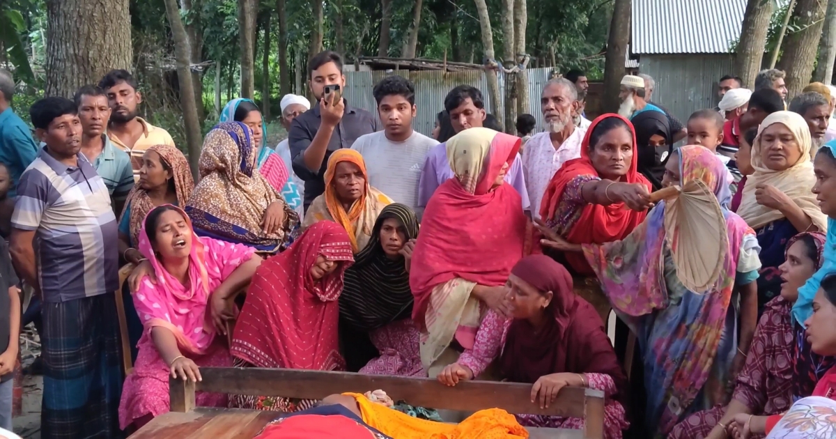 মেহেরপুরের ওলিনগরে সড়ক দুর্ঘটনায় দুজনের মৃত্যু