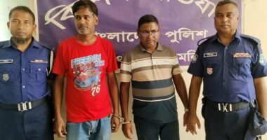 লালমনিরহাটে জমি উদ্ধারের নামে প্রতারণা, দুই ভুয়া মেজর আটক