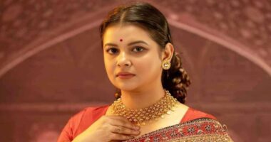 হে আল্লাহ,রাজনীতি নামক এ অভিশাপ থেকে আমাদের প্রিয় মাতৃভূমিকে রক্ষা করো,আমিন