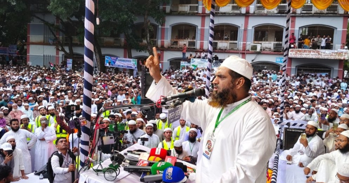 ইসলাম ও স্বাধীনতার দুশমনদের এদেশে রাজনীতি করার অধিকার নেই : মামুনুল হক