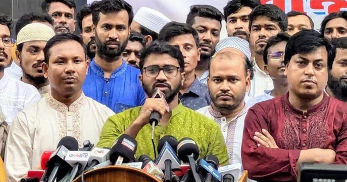 হাসিনাকে ডাকসুর আজীবন সদস্য করার প্রস্তাবে ভেটো দেওয়ায় শুরু হয় একের পর এক হামলা