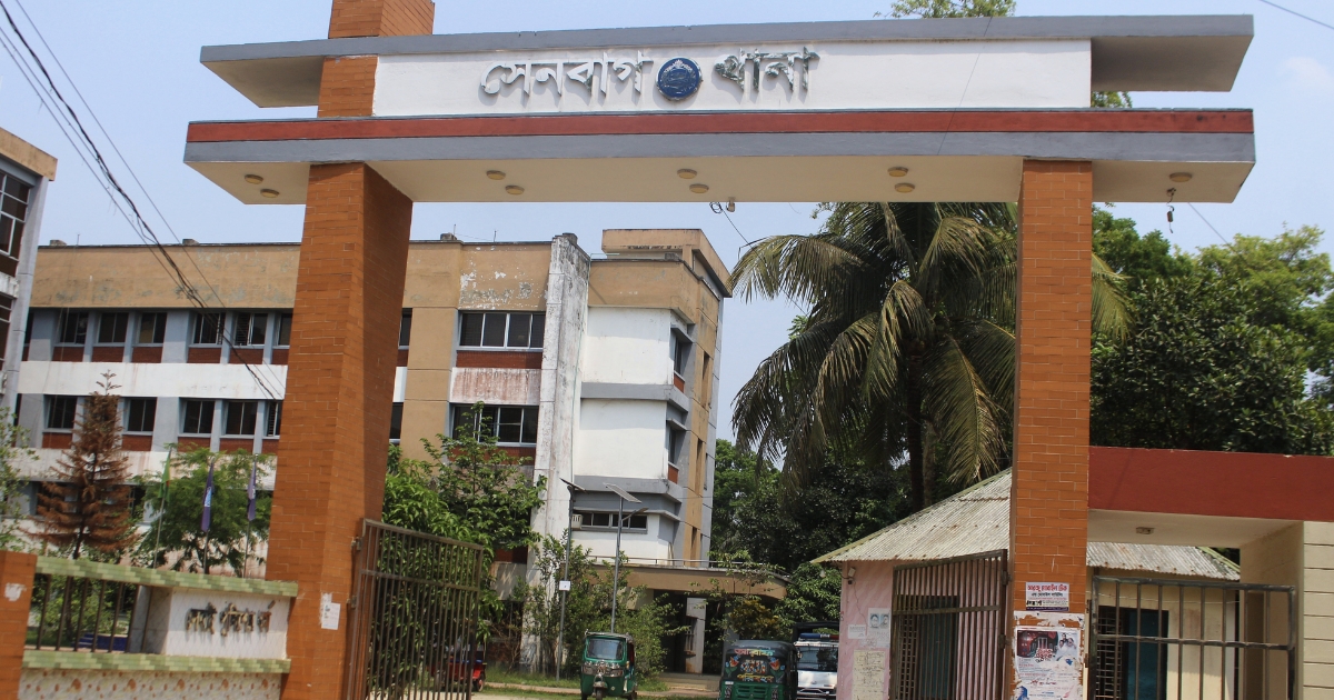 সেনবাগে শিক্ষকের বাড়িতে দুর্ধর্ষ ডাকাতি, নগদ টাকা ও স্বর্ণালংকার লুট