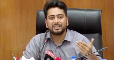 জুলাই সনদের আইনি ভিত্তি যত দ্রুত হবে, তত দ্রুত ভোটের দিকে যাওয়া যাবে : নাহিদ ইসলাম