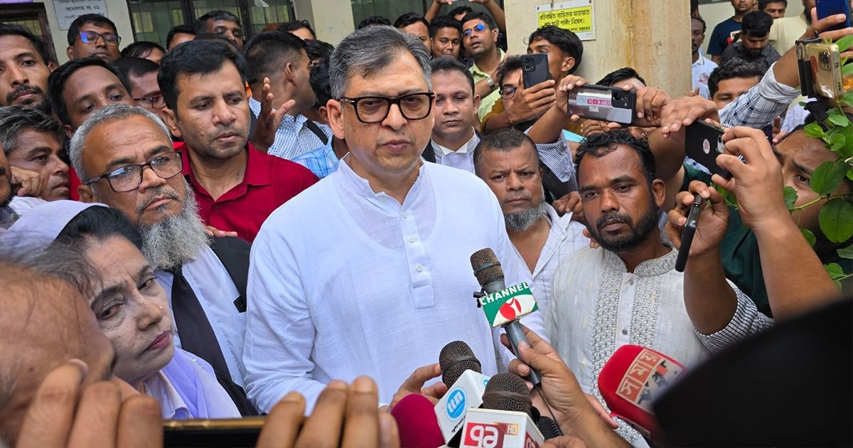 দু-একটি দল নির্বাচনী রোডম্যাপ নিয়ে ধোঁয়াশা সৃষ্টির চেষ্টা করছে : সালাহউদ্দিন আহমদ