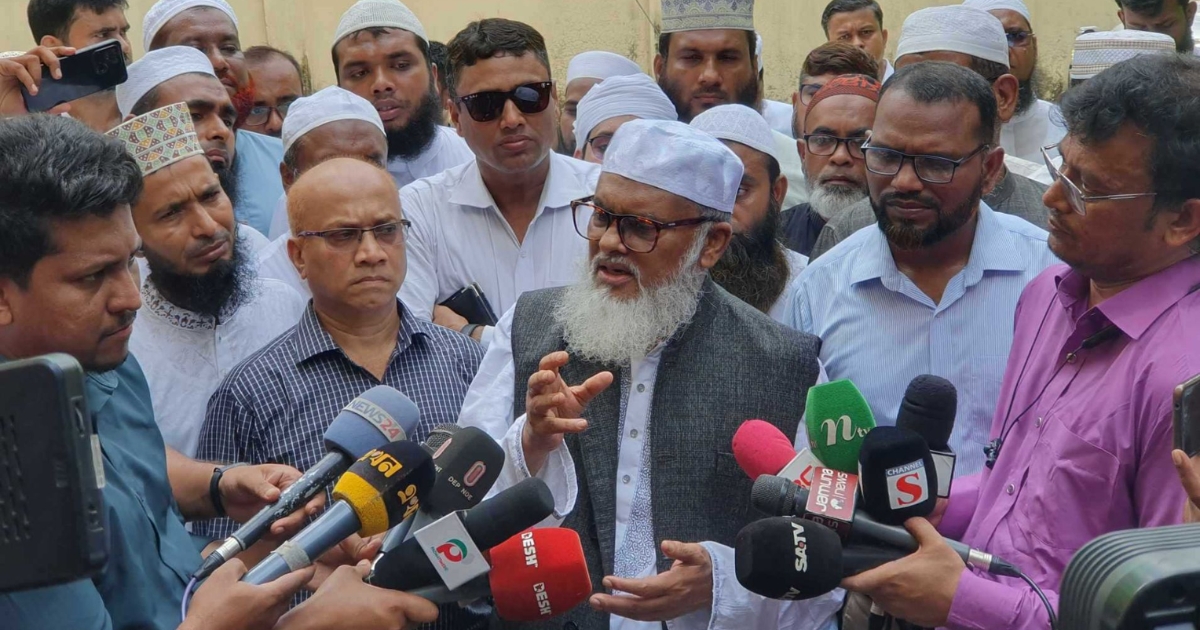হজ কার্যক্রমে কেউ ঘুষ নিলে ফাঁসিতে ঝুলানো হবে : ধর্ম উপদেষ্টা