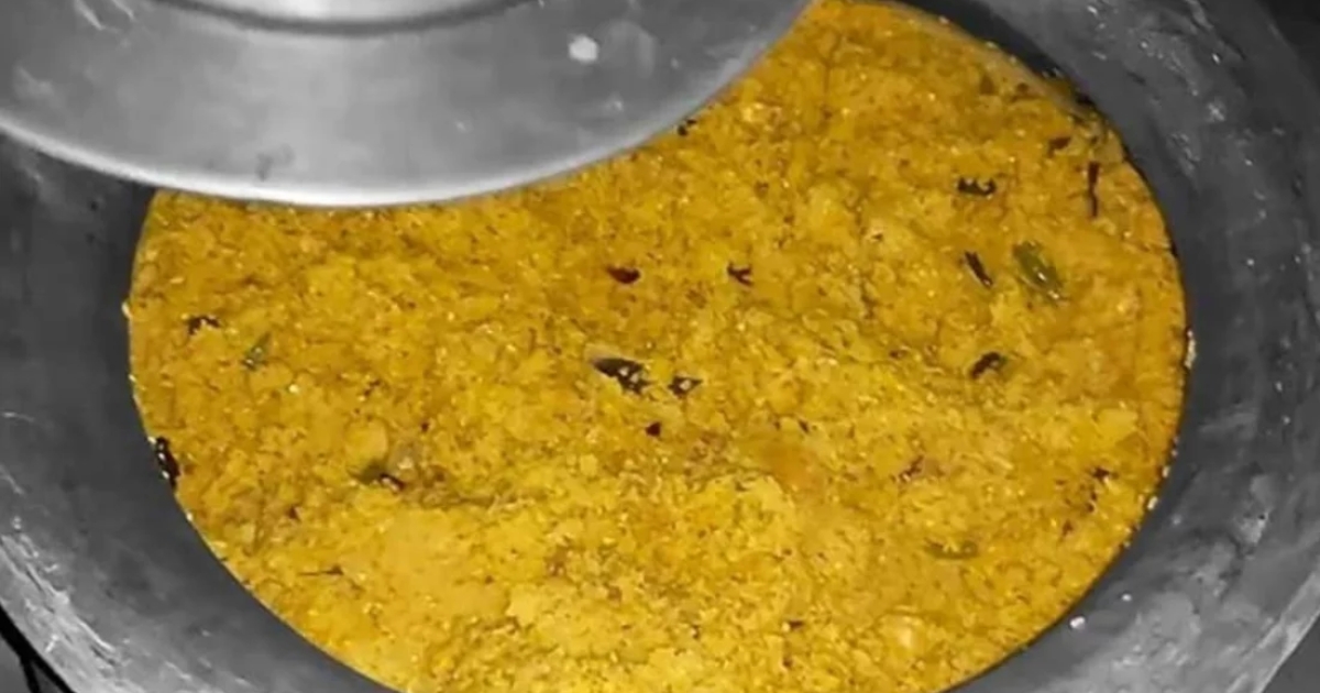 বীর মুক্তিযোদ্ধার বাড়ি থেকে কাঙালি ভোজের খাবার নিয়ে গেল পুলিশ