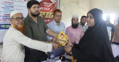 নাঙ্গলকোট বক্সগঞ্জ উচ্চ বিদ্যালয়ে কৃতি শিক্ষার্থীদের সংবর্ধনা