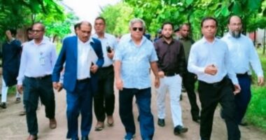 গজারিয়ায় দুই উপদেষ্টা থ্রি-এ্যাঙ্গেল শিপইয়ার্ড পরিদর্শন