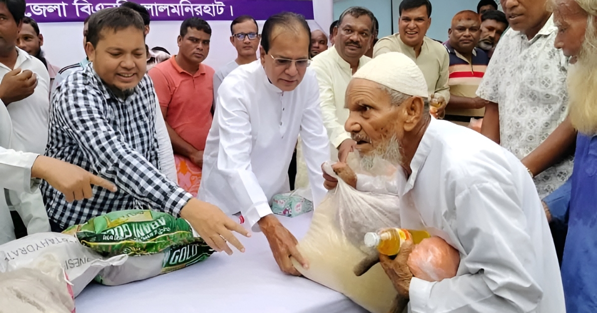 বন্যা দুর্গতদের পাশে জেলা বিএনপি, ত্রাণ বিতরণে হাজারো মানুষ উপকৃত