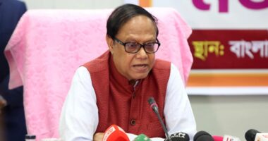 ব্যাংক লোকসান করলে মালিকরা লভ্যাংশ এবং কর্মকর্তারা বোনাস পাবে না : গভর্নর