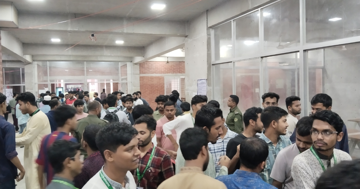 জাকসু নির্বাচন : প্রথম দুই ঘণ্টায় ভোটার উপস্থিতি কম