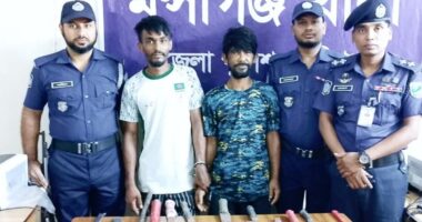 অস্ত্রের ভাণ্ডারসহ দুই সন্ত্রাসী আটক, পলাতক বাবু মোল্লার খোঁজে অভিযান