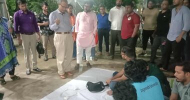 জকসু নির্বাচন ডিসেম্বরের মধ্যেই হবে : অনশনকারীদের আশ্বাস জবি উপাচার্যের