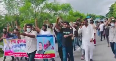 মহাসড়কে নিষিদ্ধ ছাত্রলীগের ঝটিকা মিছিল, আটক ৫