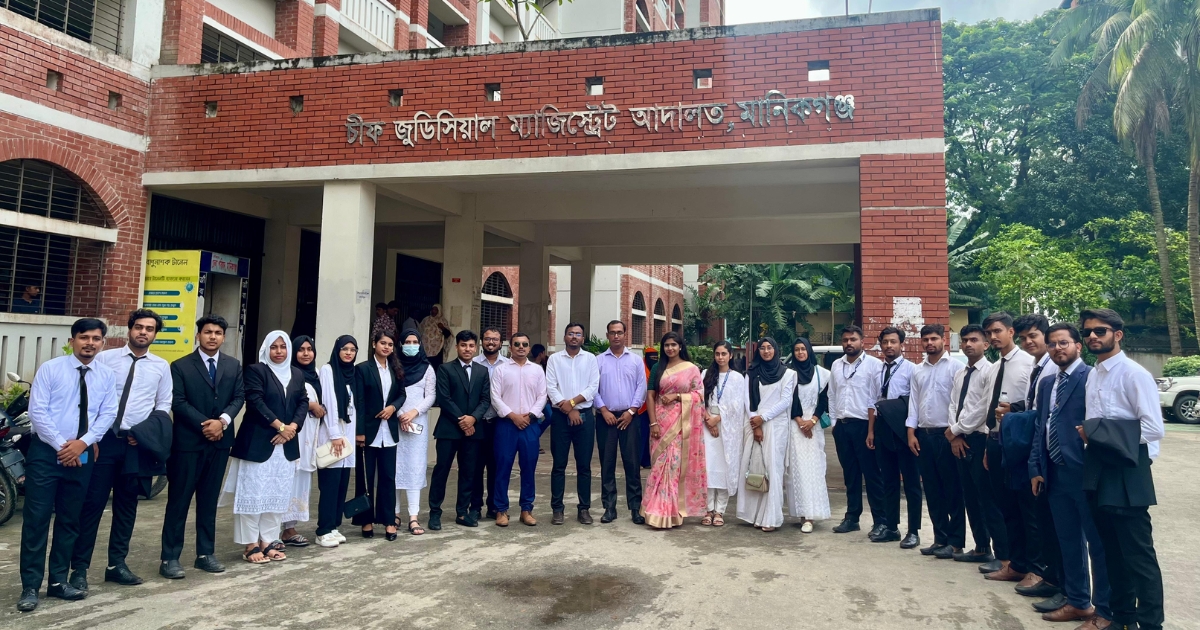 কোর্টে গিয়ে আইন পাঠের বাস্তব অভিজ্ঞতা অর্জন করলো গবি শিক্ষার্থীরা