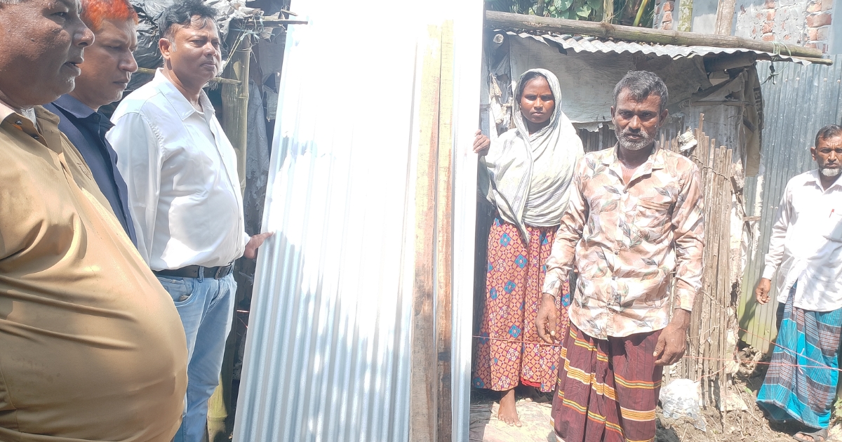 মধুপুরে অসহায় পরিবারের জন্য কর্নেল আজাদের মানবিক উদ্যোগ