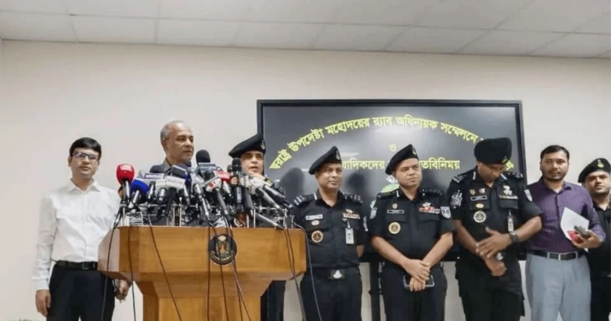 দুর্গাপূজাকে ঘিরে পার্শ্ববর্তী দেশ মিথ্যা প্রচার চালাচ্ছে: স্বরাষ্ট্র উপদেষ্টা
