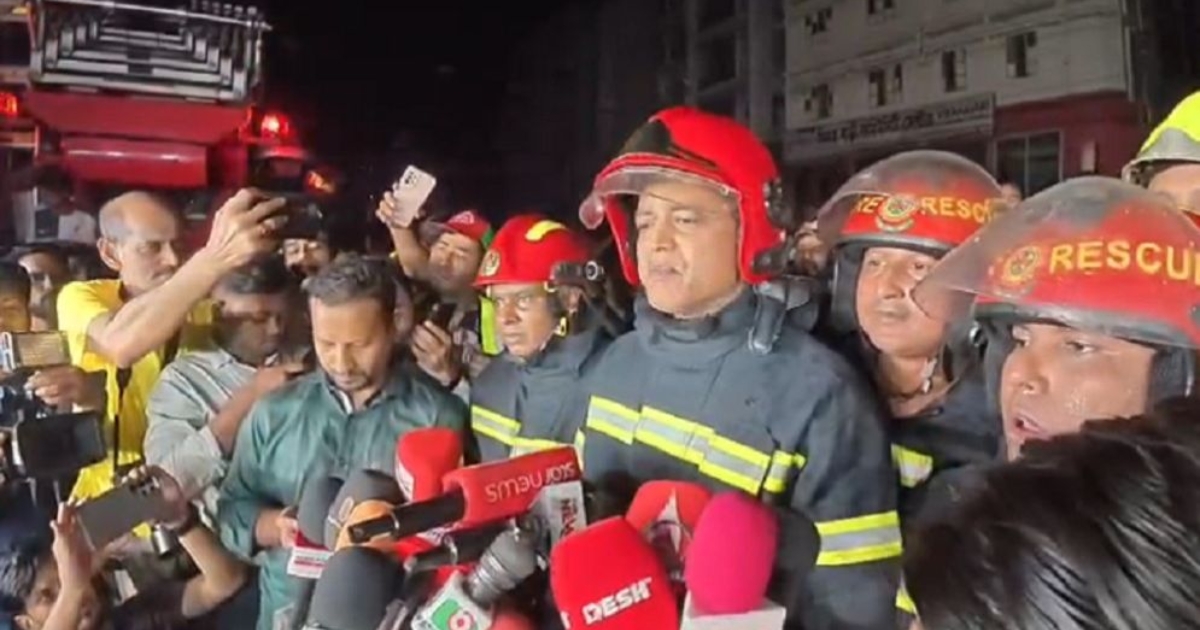 মিরপুরে বহুতল ভবনের আগুন নিয়ন্ত্রণে