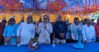 ডোমারের চিলাহাটিতে সাবেক সংসদ সদস্য ইঞ্জিনিয়ার শাহিন ইসলাম তুহিন সাহেবের পথসভা অনুষ্ঠিত