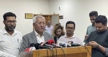 এনসিপিকে প্রতীক নিতে হবে ইসির তালিকা থেকেই : আখতার আহমেদ