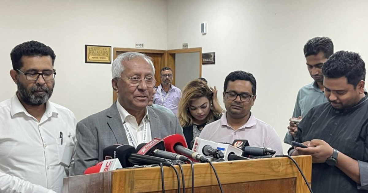 এনসিপিকে প্রতীক নিতে হবে ইসির তালিকা থেকেই : আখতার আহমেদ