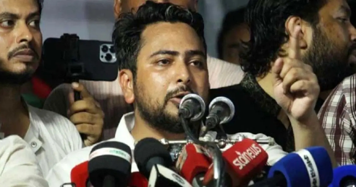 ৫ আগস্ট ক্যান্টনমেন্টে ‘সেজদা’ দিয়েছে রাজনৈতিক নেতারা, ছাত্ররা নয় : নাহিদ ইসলাম
