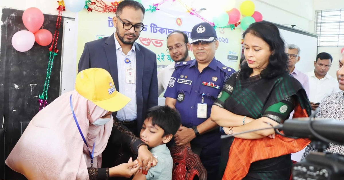 নাটোরে “টাইফয়েড টিকাদান ক্যাম্পেইন-২০২৫” উদ্বোধন