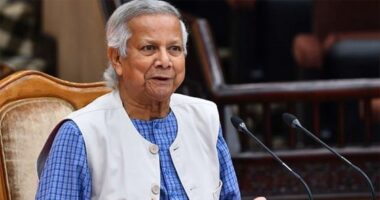 সন্ধ্যায় রাজনৈতিক দলগুলোর সঙ্গে প্রধান উপদেষ্টার জরুরি বৈঠক