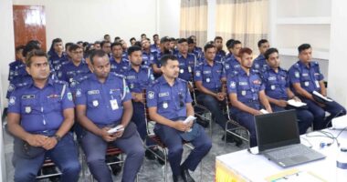বাগেরহাটে নির্বাচনি দায়িত্ব পালনের লক্ষ্যে পুলিশের দক্ষতা বৃদ্ধিতে প্রশিক্ষণ কর্মশালা
