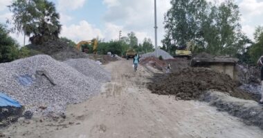 নদী খাল জলাশয় নেই তবুও সড়ক বিভাগ নির্মাণ করছে ৯ কোটি টাকার ব্রিজ