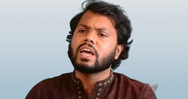 ৩০টি বিদেশি নম্বর থেকে কল ও টেক্সট করে হত্যার হুমকি, অভিযোগ ওসমান হাদির