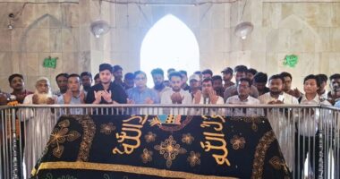 জিয়াউর রহমানের জন্মভূমি থেকেই মাজার জিয়ারতের মাধ্যমে রাজনৈতিক যাত্রা শুরু করলেন মীর স্নিগ্ধ