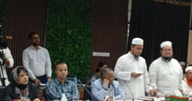 ইসির সংলাপ থেকে ইসলামী ঐক্যজোটের একাংশকে বের করে দিল নির্বাচন কমিশন