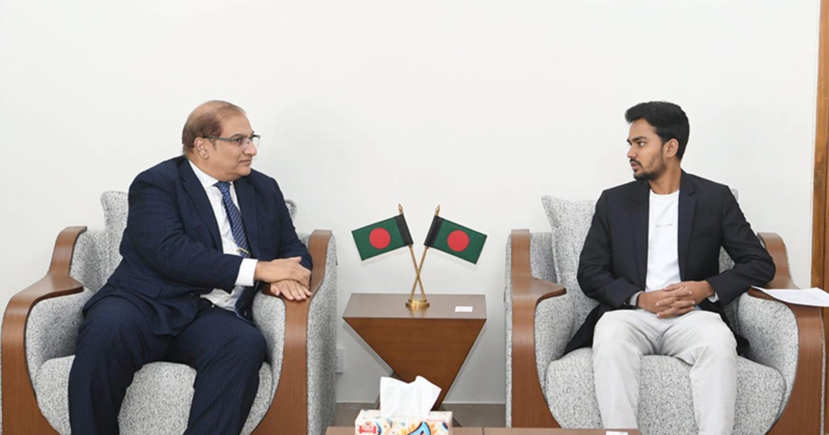 স্থানীয় সরকার উপদেষ্টার সঙ্গে পাকিস্তান হাইকমিশনারের গুরুত্বপূর্ণ বৈঠক