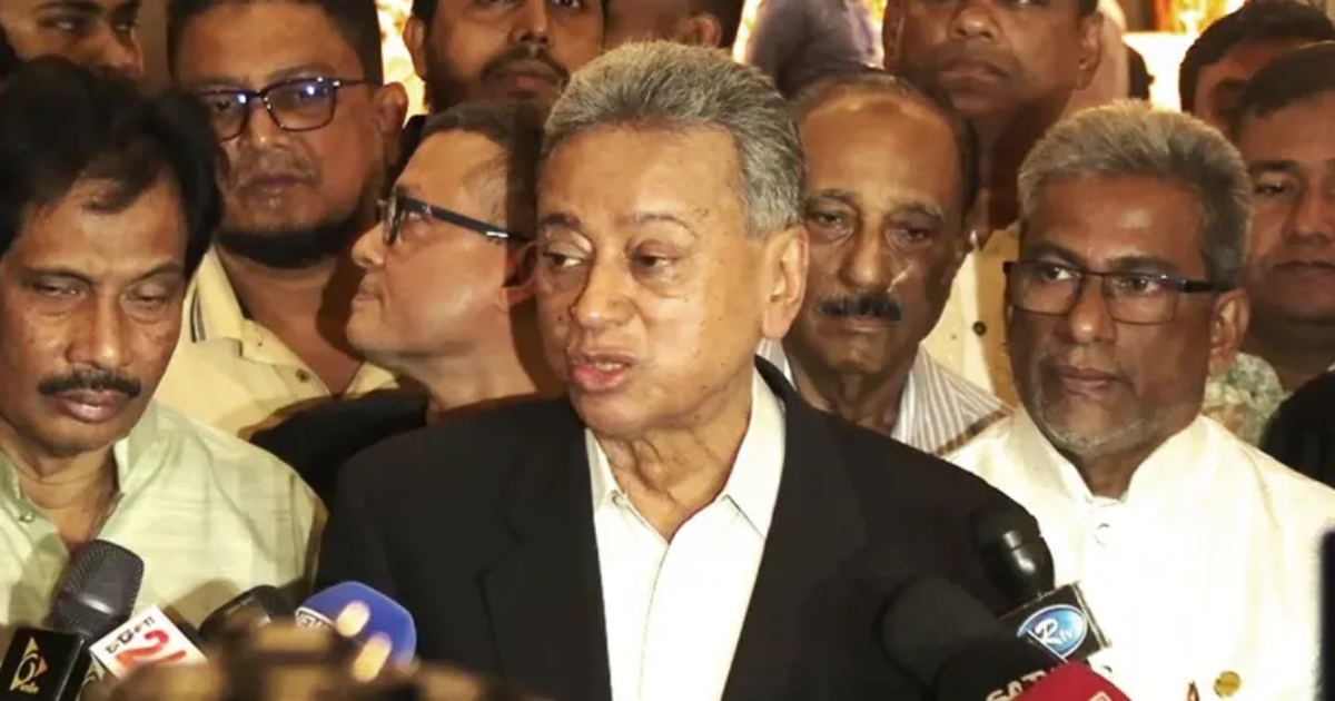 দেশের মানুষ নির্বাচনের জন্য অধীর আগ্রহে অপেক্ষা করছে: আমির খসরু