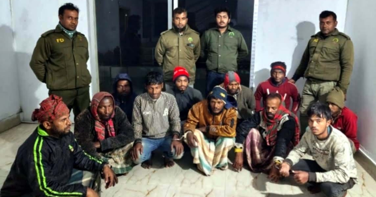 সুন্দরবনের অভয়ারণ্যে মাছ ধরার অপরাধে ১১ জেলে আটক