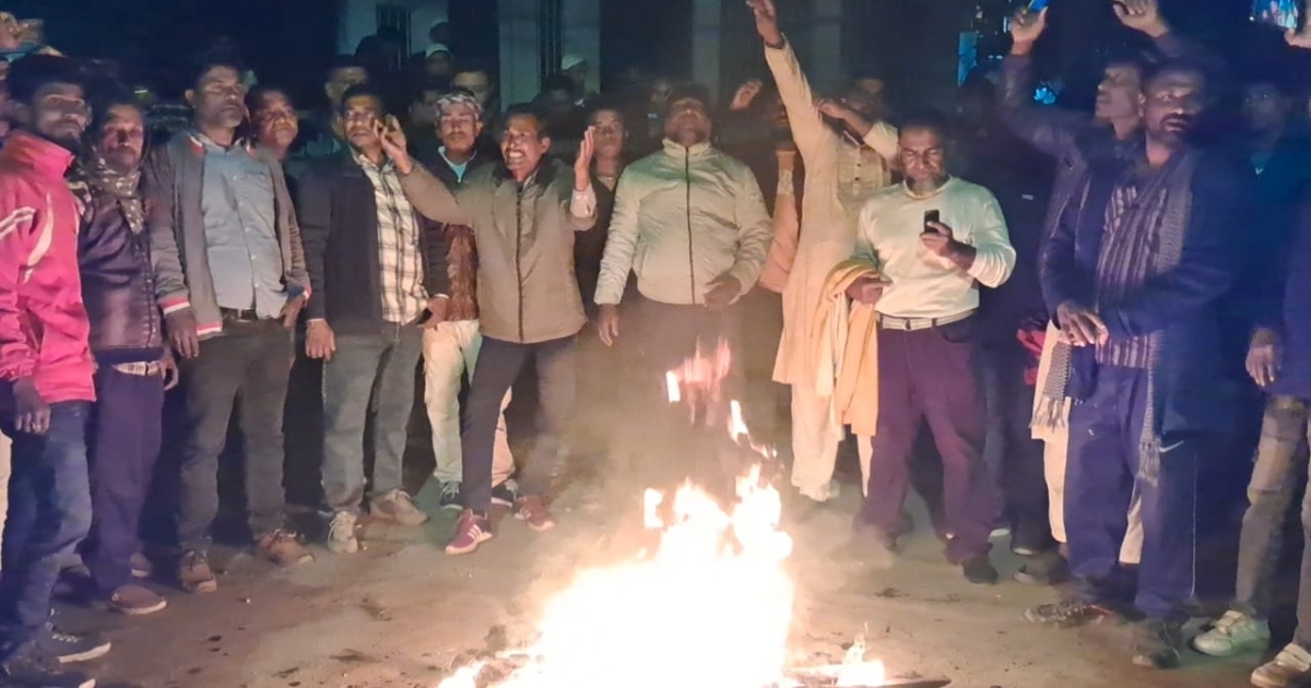 বাগেরহাট-২ আসনে এমএ সালামকে মনোনয়ন দেওয়ার দাবিতে মশাল মিছিল