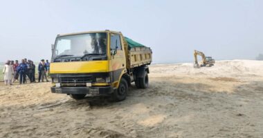 ভূঞাপুরে মোবাইল কোর্ট পরিচালনা করে দেড় লক্ষাধিক টাকা জরিমানা