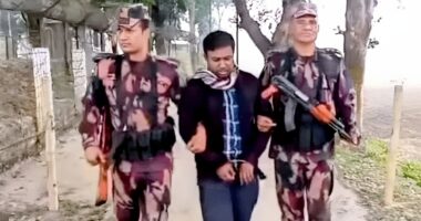 লালমনিরহাট সীমান্ত পেরিয়ে বাংলাদেশে অনুপ্রবেশ ভারতীয় নাগরিক আটক