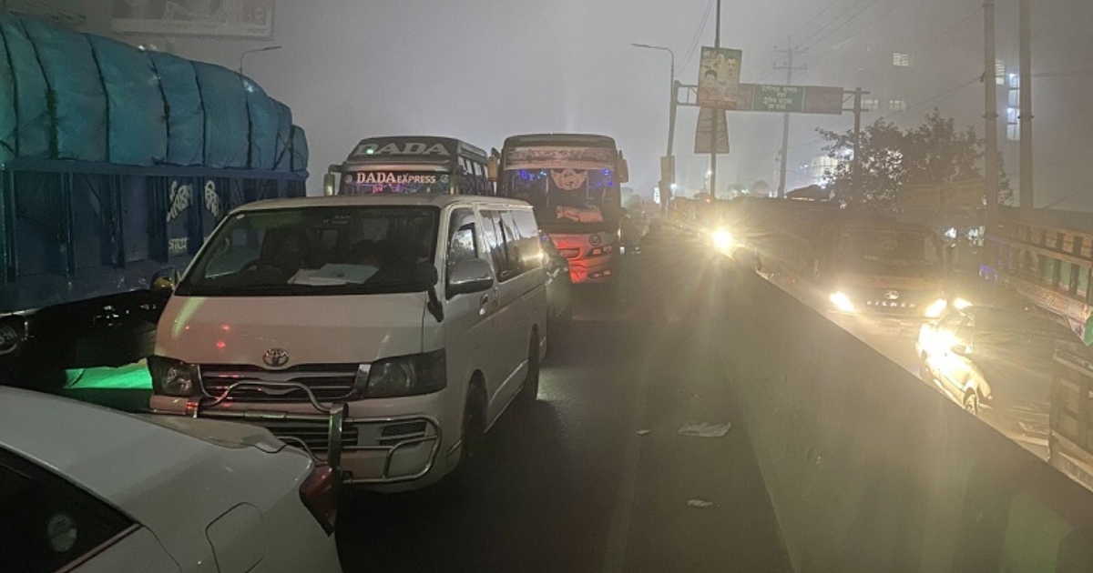 তারেক রহমানের নিরাপত্তা বহরের চাপে মহাসড়কে তীব্র যানজট, গাড়িতেই সন্তান প্রসব করলেন প্রসূতি মা