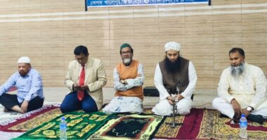 বেগম খালেদা জিয়ার সুস্থতা কামনায় রাবির খালেদা জিয়া হলে দোয়া মাহফিল
